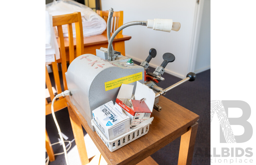 Elis US-102X Electric Key Duplicating Machine and Timber Stand