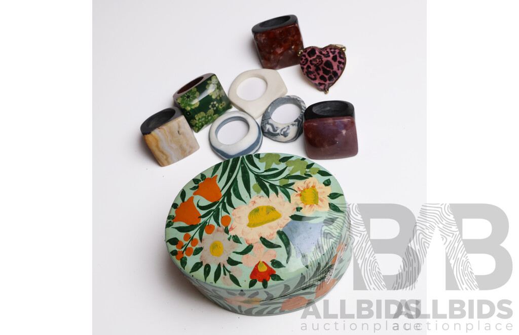 Wood and Stone Costume Rings / Trinkets and Loose Gem Stones - Lot of 9