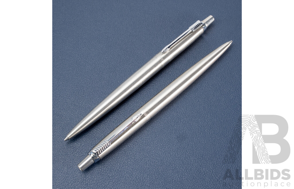 Pair of Vintage Parker Stainless Steel Ball Point Pens in Presentation Case