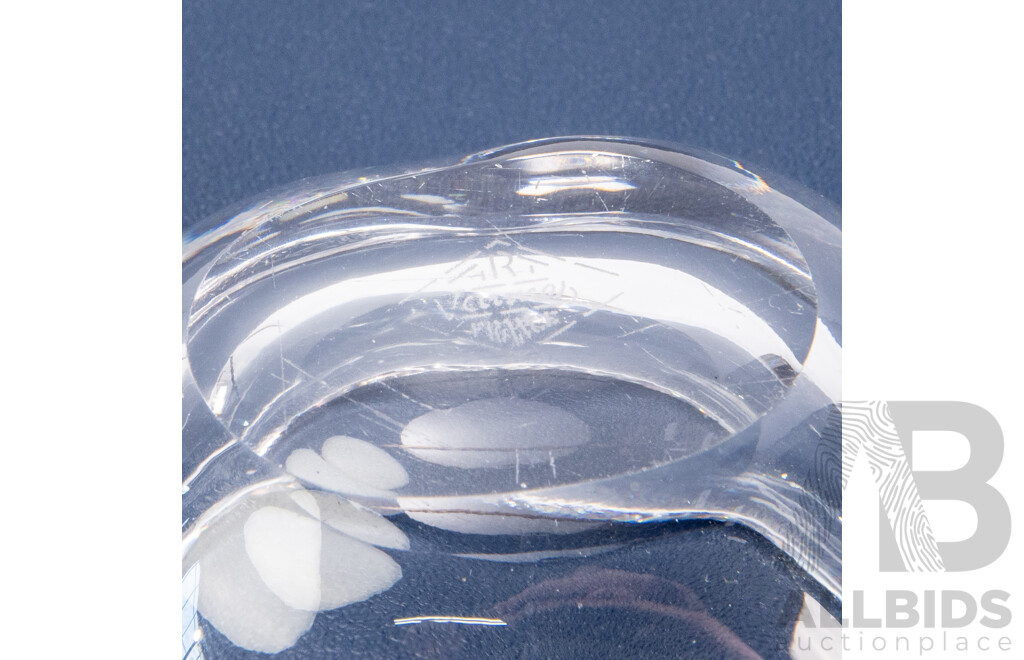 Vannes Le Chatel Art Glass Apple Form Dish