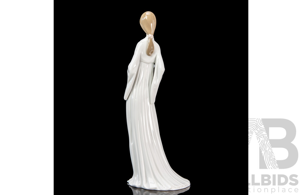Lladro 6378 'Begining and End'  Porcelain Figure