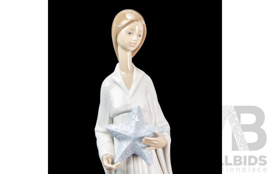 Lladro 6378 'Begining and End'  Porcelain Figure