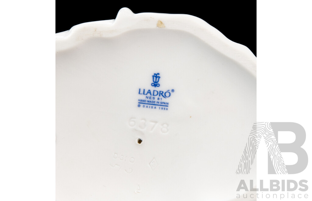 Lladro 6378 'Begining and End'  Porcelain Figure