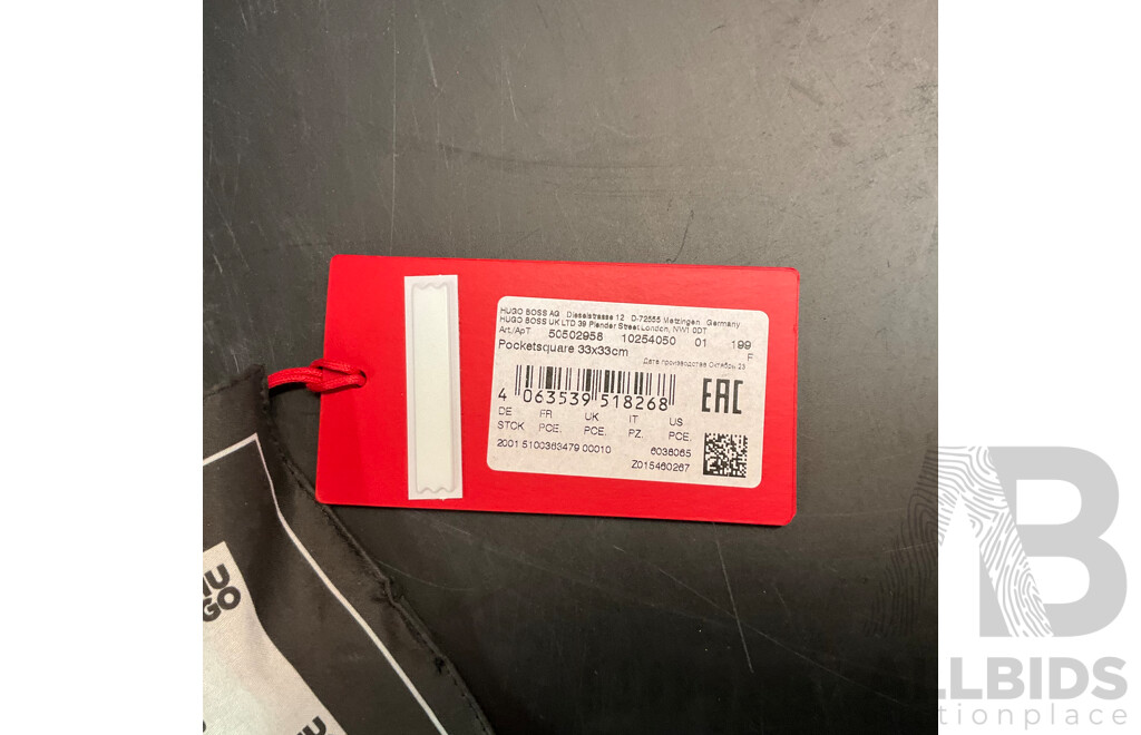 Hugo Pocketsquare 33x33cm & Ralph Lauren Size 24M T-Shirt - Lot of 2