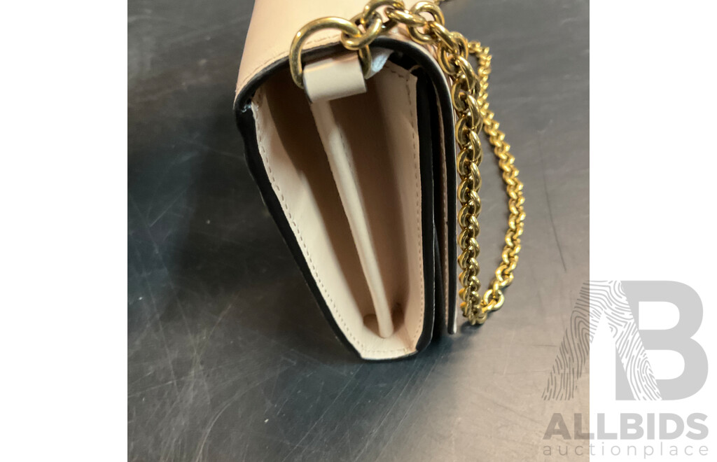 Flap Wallet on Chain Branded Chloe