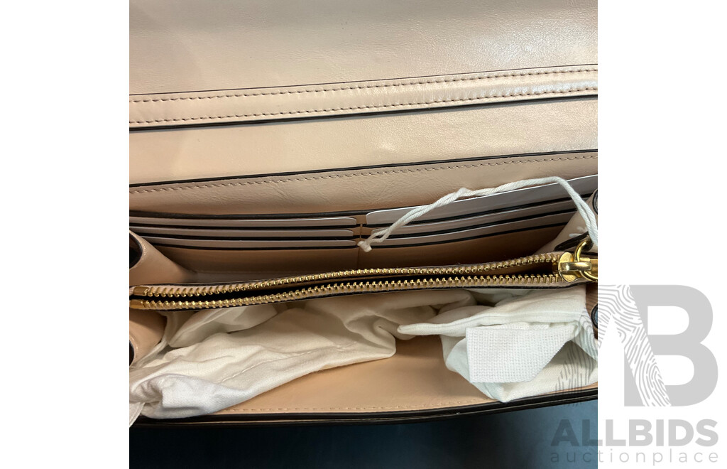 Flap Wallet on Chain Branded Chloe