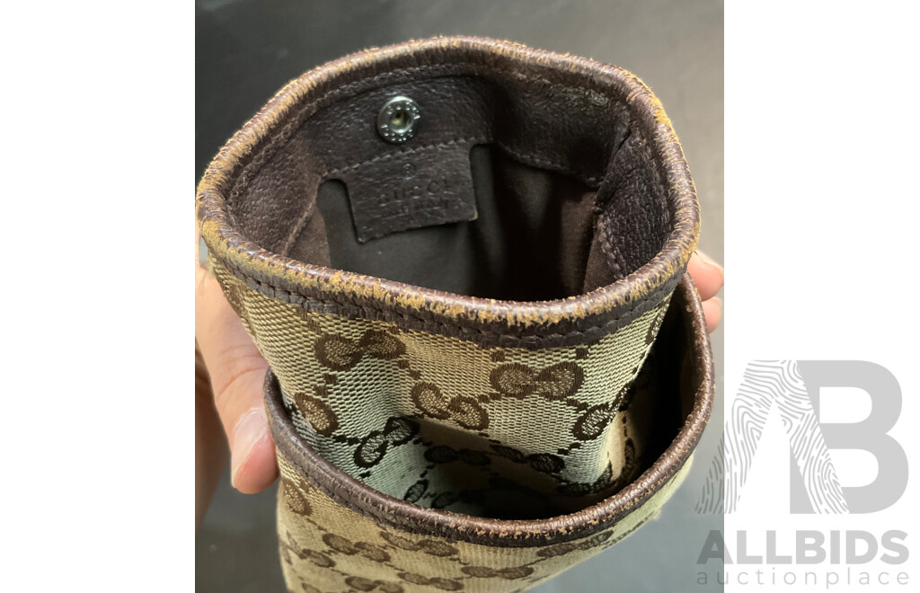 Canvas Shoulder Bag Branded Gucci & Margot Keyring Pouch Branded Oroton