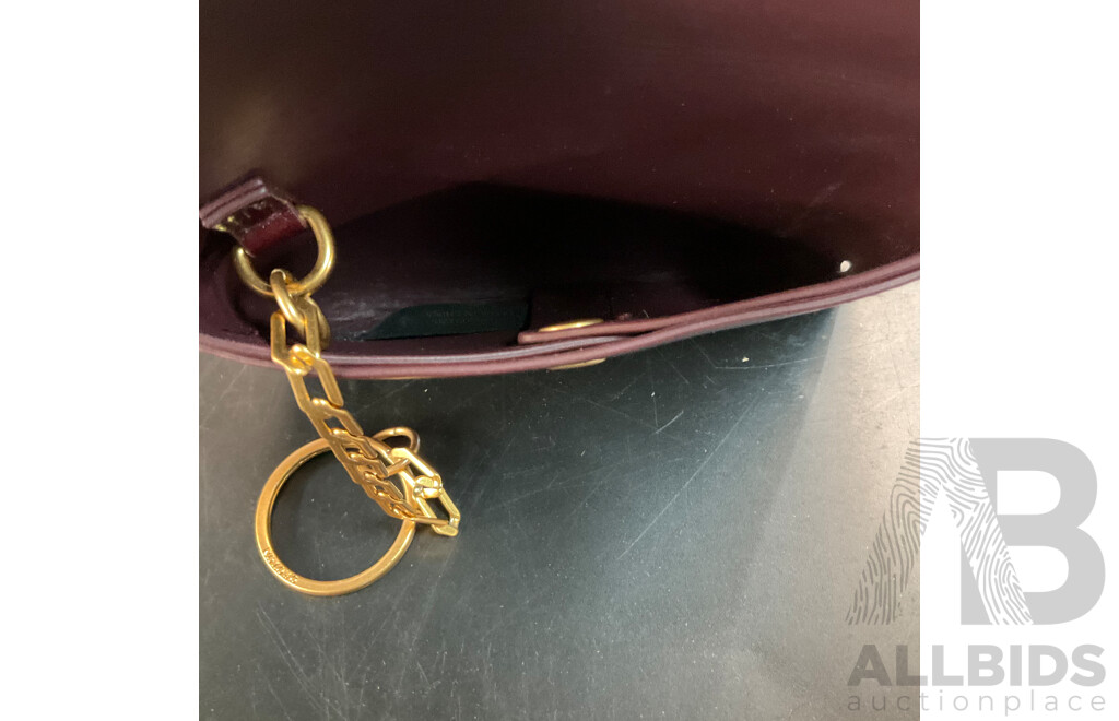 Canvas Shoulder Bag Branded Gucci & Margot Keyring Pouch Branded Oroton