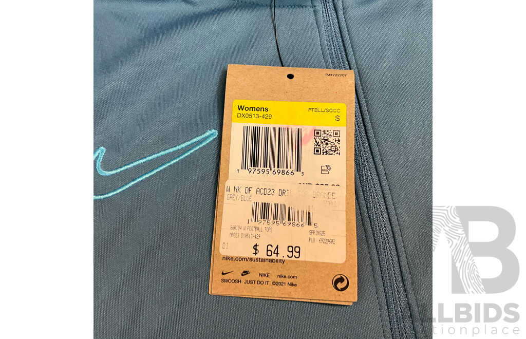 NIKE Womens Blue Dri-FIT Top Size S & Tommy Hilfiger Boy's Tee Size 14 & 2 Sets of 3-Pack Men's Size 6-10 Socks