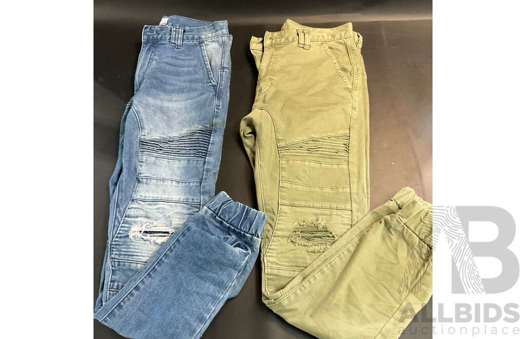 Westbay Travel Tracksuit Size M Set X2 & Anko 12 Plastic Hangers X4 & NXP Long Pants X2 and Household Items