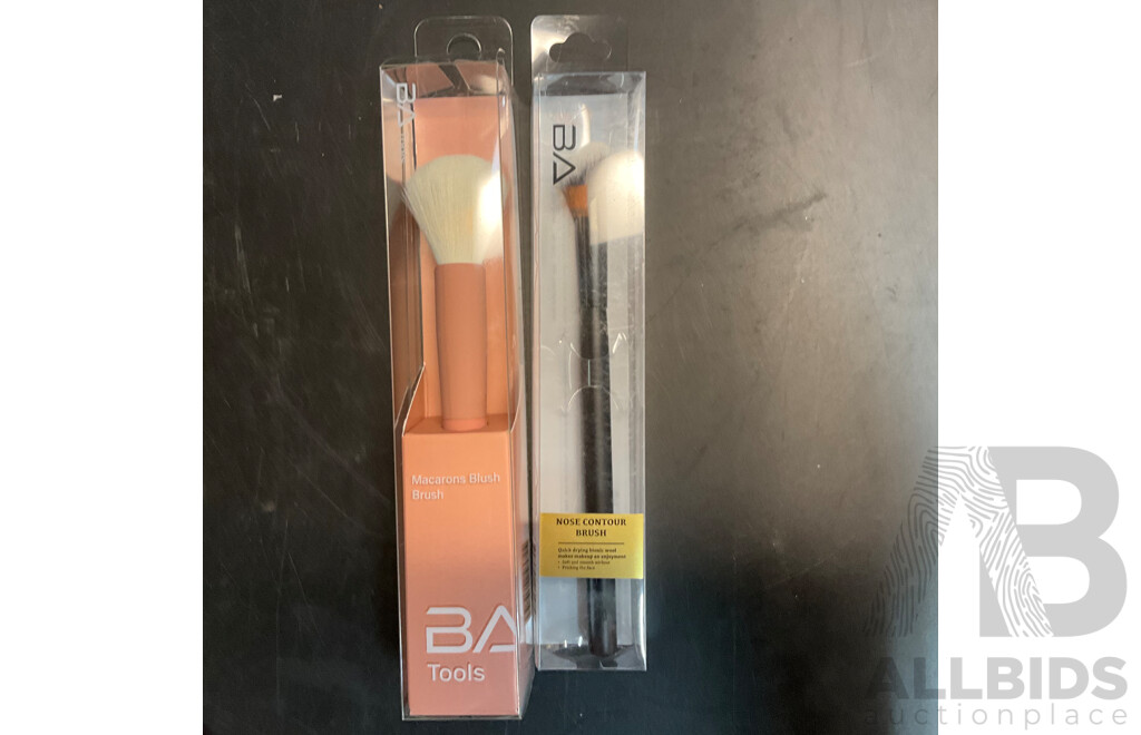 Peter Alexander Size XS PJ Set and SQ Press-On Nail Set X4 ( Size S & L) & Mediheal Hyper Collagen Mask and More Beauty Items