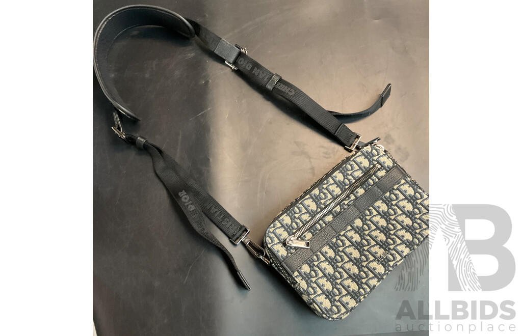 Logo Safari Messenger Bag Branded Dior
