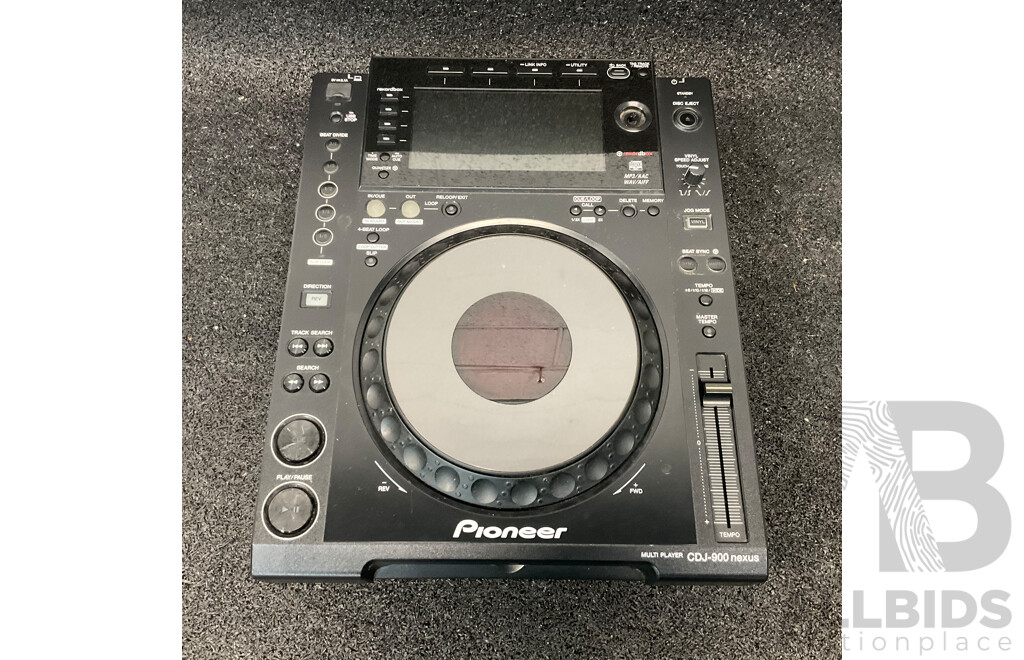 Pioneer CDJ900NXS NEXUS Digital Media Player (Black) in Carry Bag