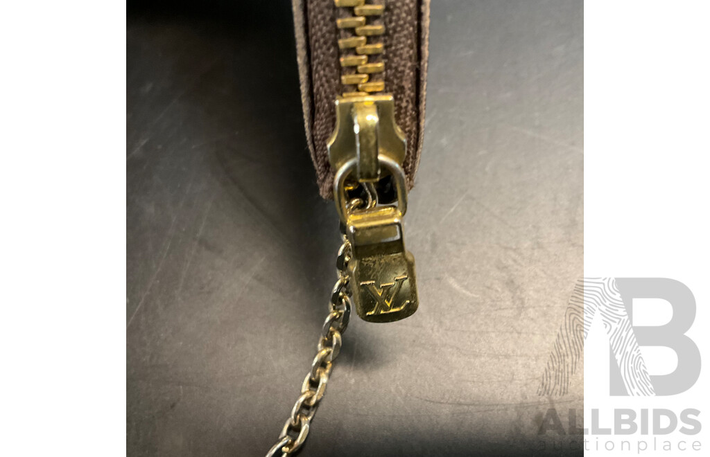 Leather Damier Key Pouch Branded Louis Vuitton & Leather Remote Key Pouch Branded BMW