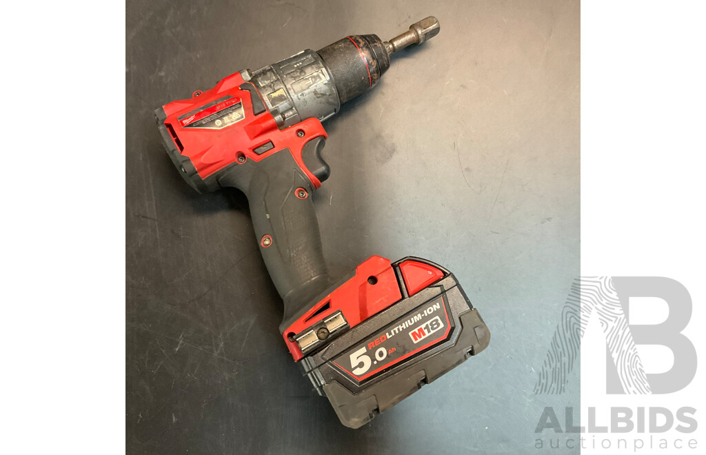 Milwaukee M18FPD2 Cordless Drill /Driver with 5.0Ah Battery