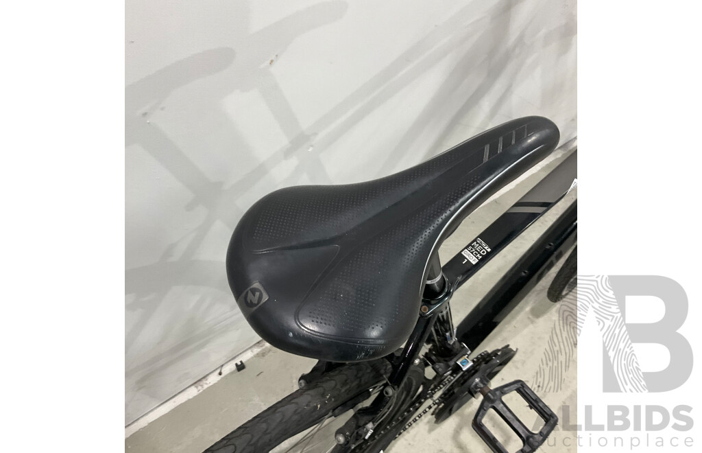 AVANTI Giro F1 Bike - Size M/57cm