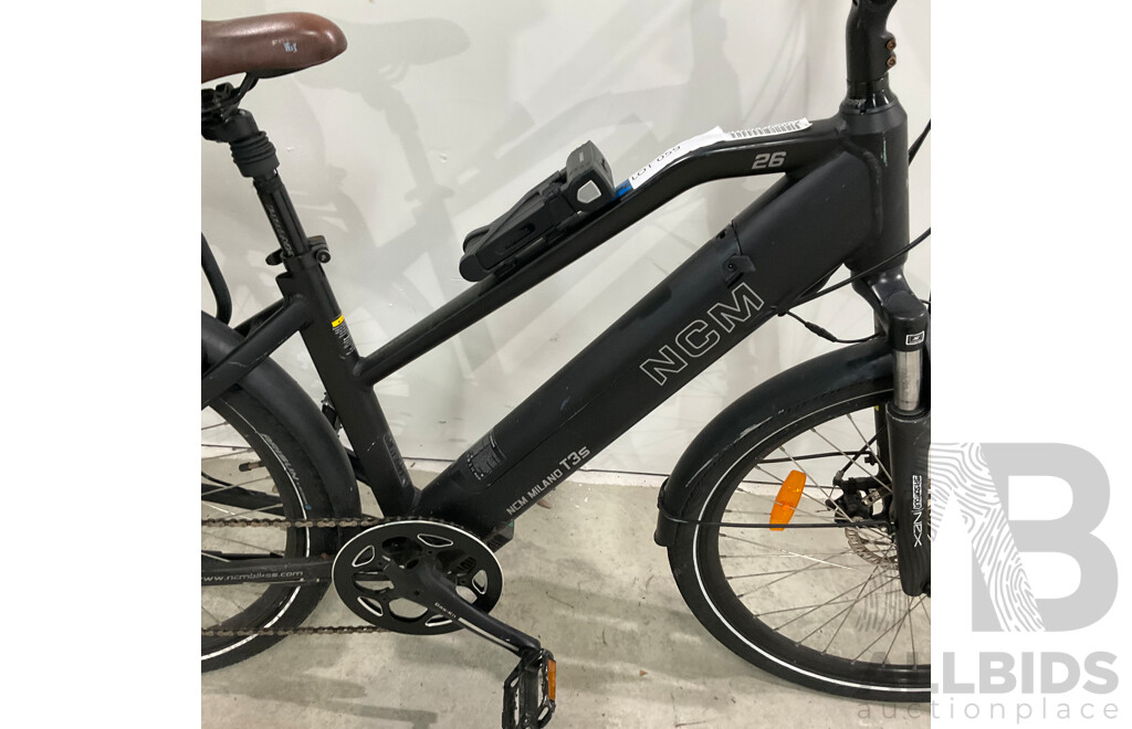 NCM Milano T3s E-Bike with Ubereats Delivery Bag