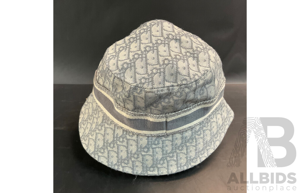 Bucket Hat Branded Chritian Dior