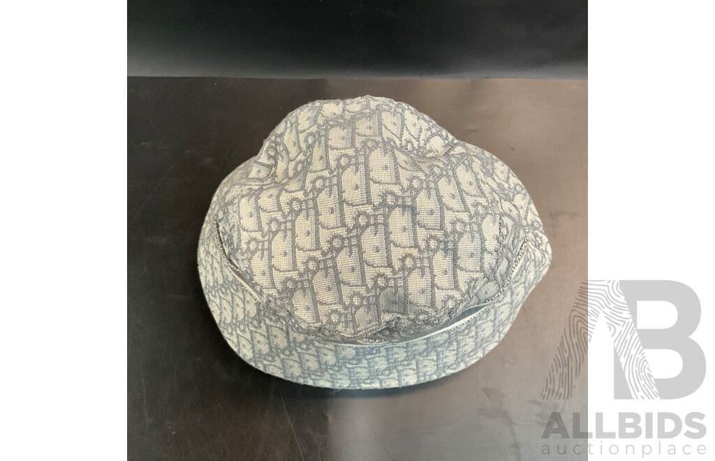 Bucket Hat Branded Chritian Dior