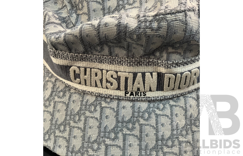 Bucket Hat Branded Chritian Dior