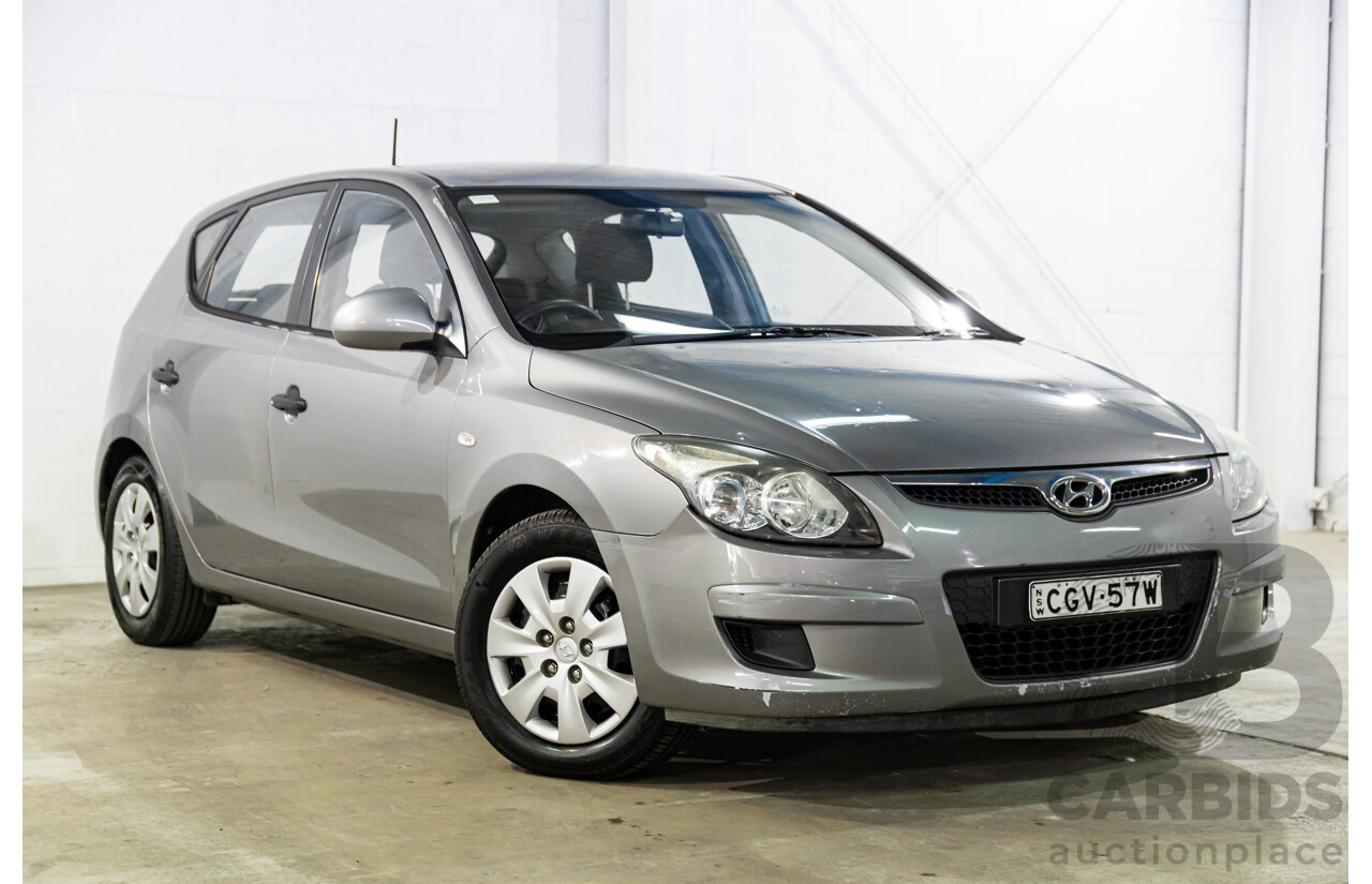 10/2011 Hyundai i30 SX FD MY11 5d Hatchback Silver 2.0L