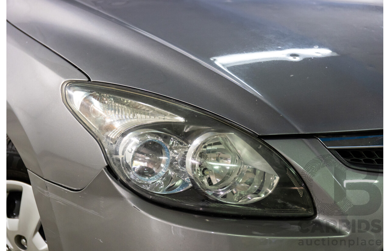 10/2011 Hyundai i30 SX FD MY11 5d Hatchback Silver 2.0L