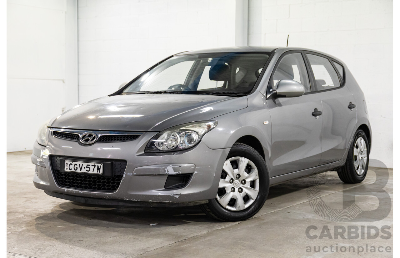 10/2011 Hyundai i30 SX FD MY11 5d Hatchback Silver 2.0L