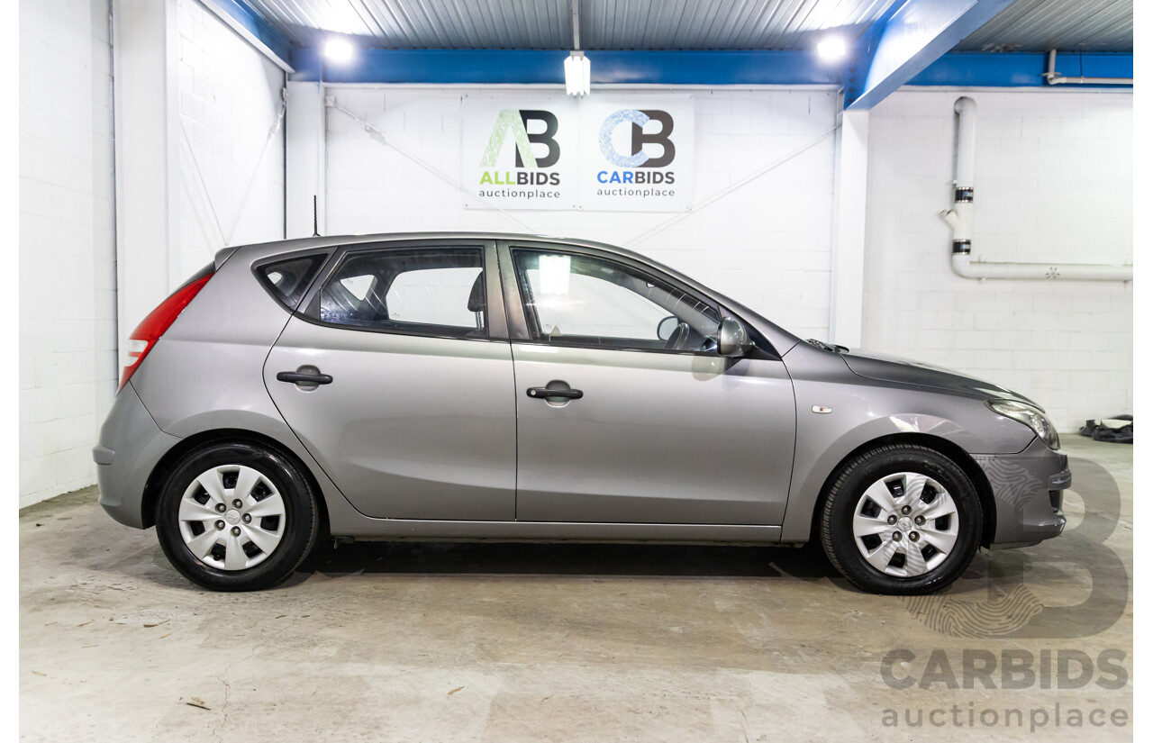 10/2011 Hyundai i30 SX FD MY11 5d Hatchback Silver 2.0L