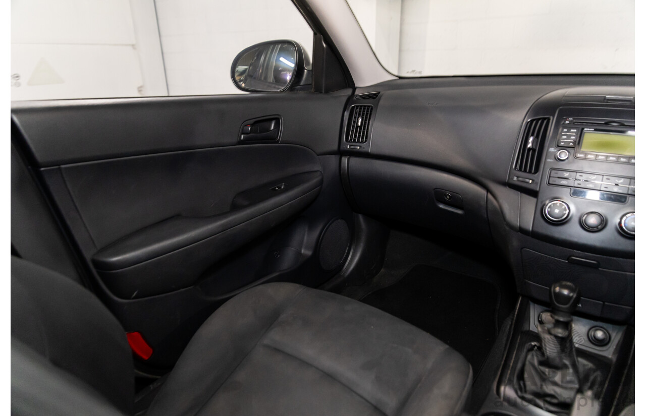 10/2011 Hyundai i30 SX FD MY11 5d Hatchback Silver 2.0L