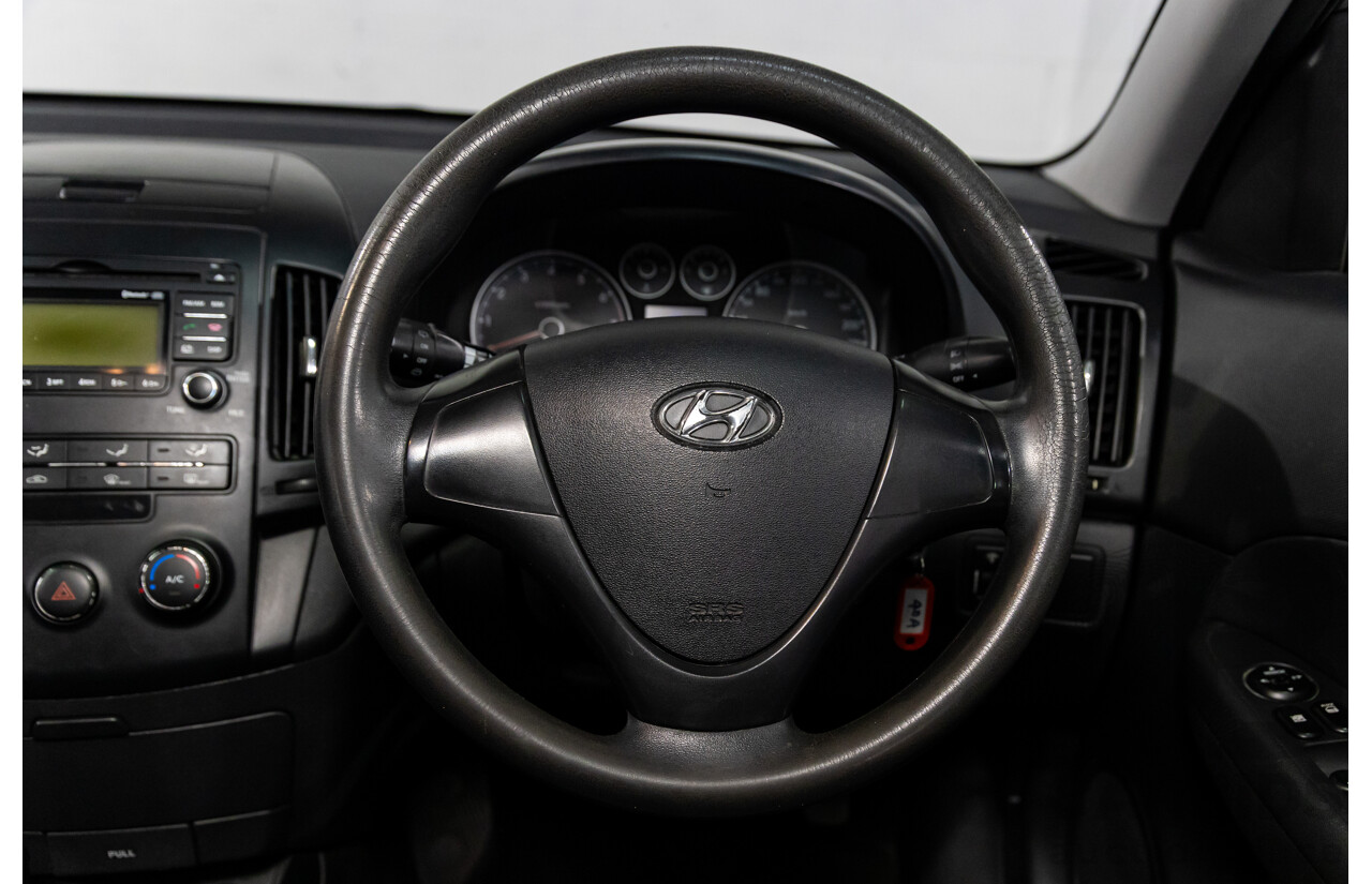 10/2011 Hyundai i30 SX FD MY11 5d Hatchback Silver 2.0L