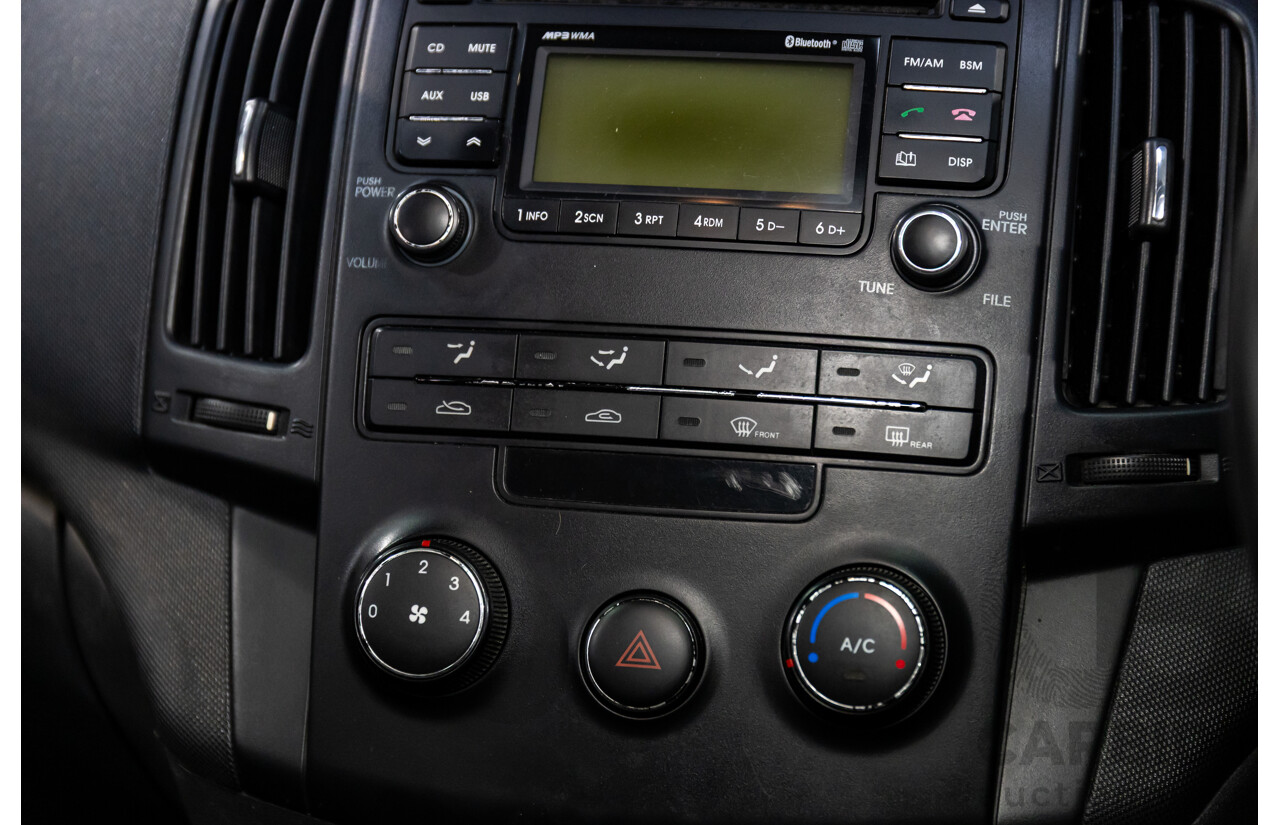 10/2011 Hyundai i30 SX FD MY11 5d Hatchback Silver 2.0L