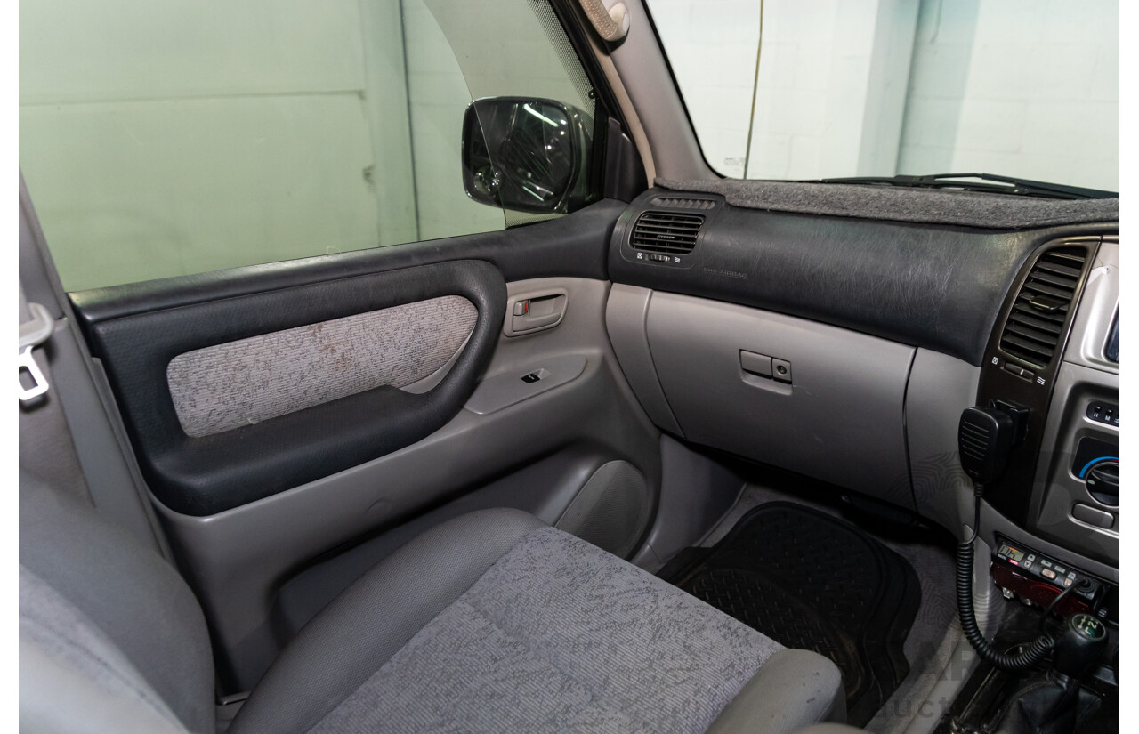 7/2005 Toyota Landcruiser GXL (4x4) HDJ100R Upgrade 4d Wagon Graphite Grey Metallic Turbo Diesel 4.2L