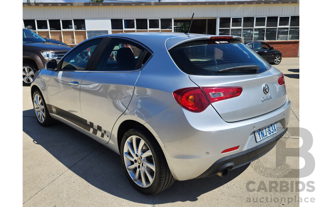 8/2013 Alfa Romeo Giulietta Distinctive  5d Hatchback Silver 1.4L