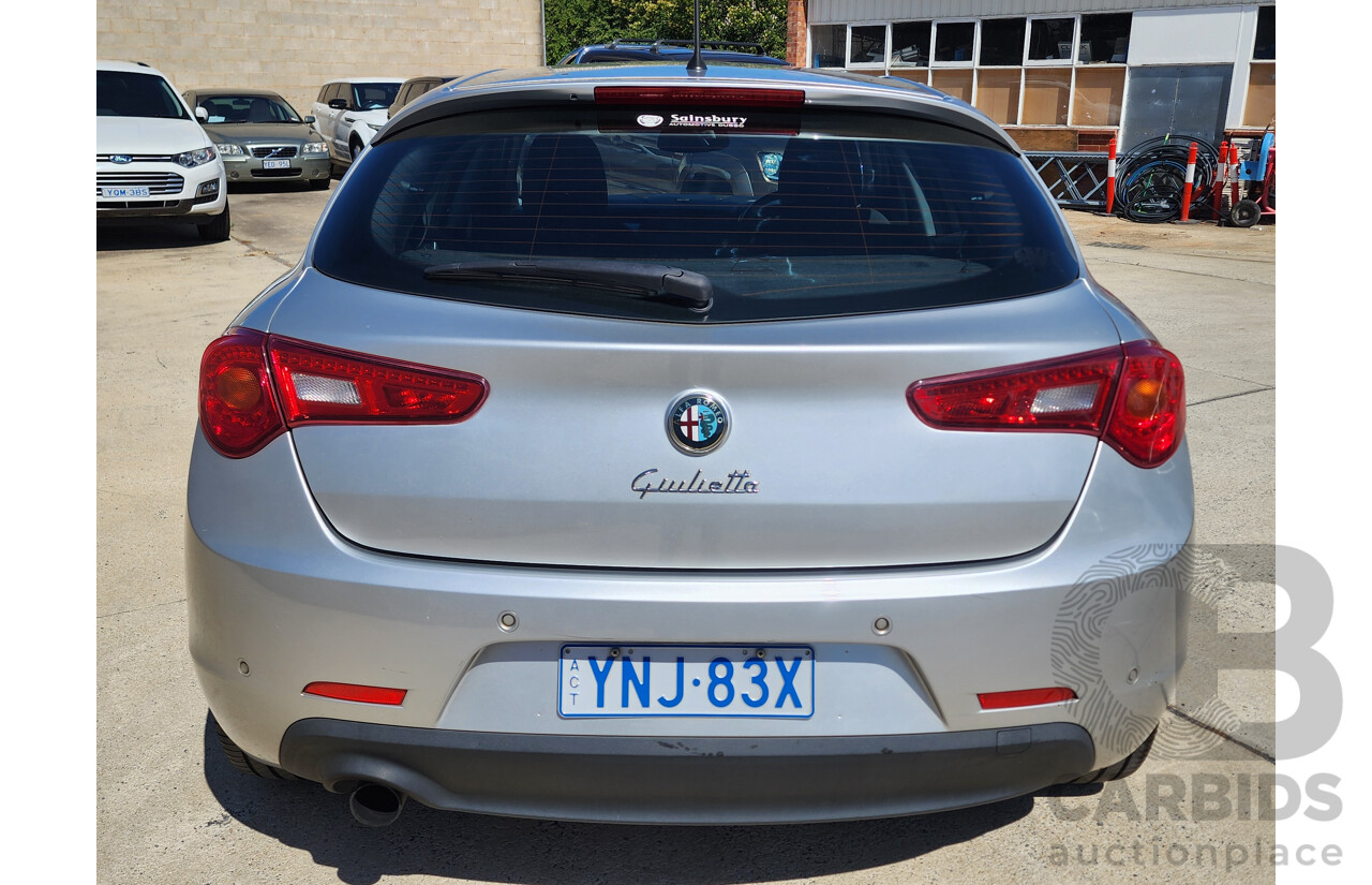 8/2013 Alfa Romeo Giulietta Distinctive  5d Hatchback Silver 1.4L