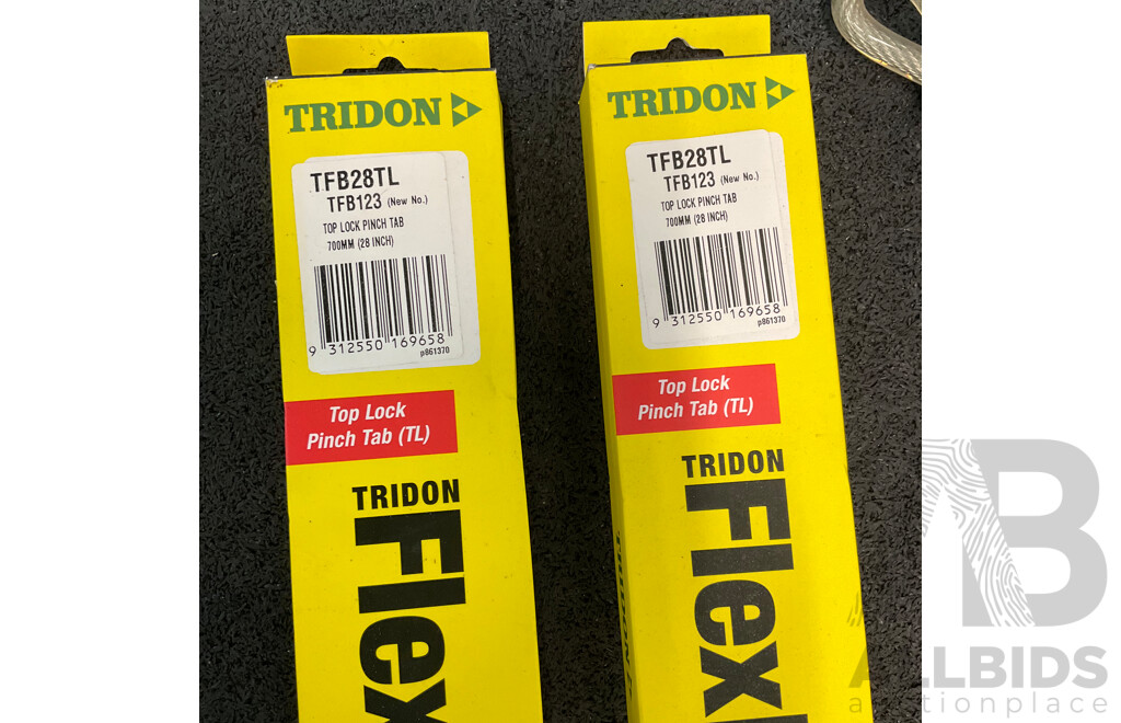 TRIDON FlexBlade Windscreen Wipers (x2),Bike Storage Hook and 3SIXT Flat Glass Screen Protector   - Lot of 4
