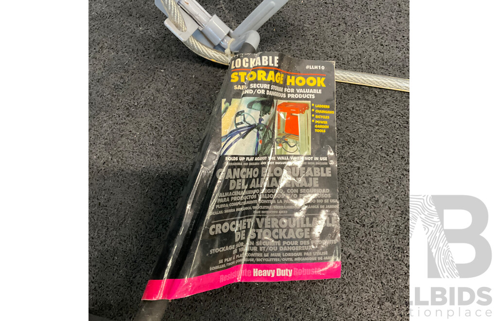 TRIDON FlexBlade Windscreen Wipers (x2),Bike Storage Hook and 3SIXT Flat Glass Screen Protector   - Lot of 4