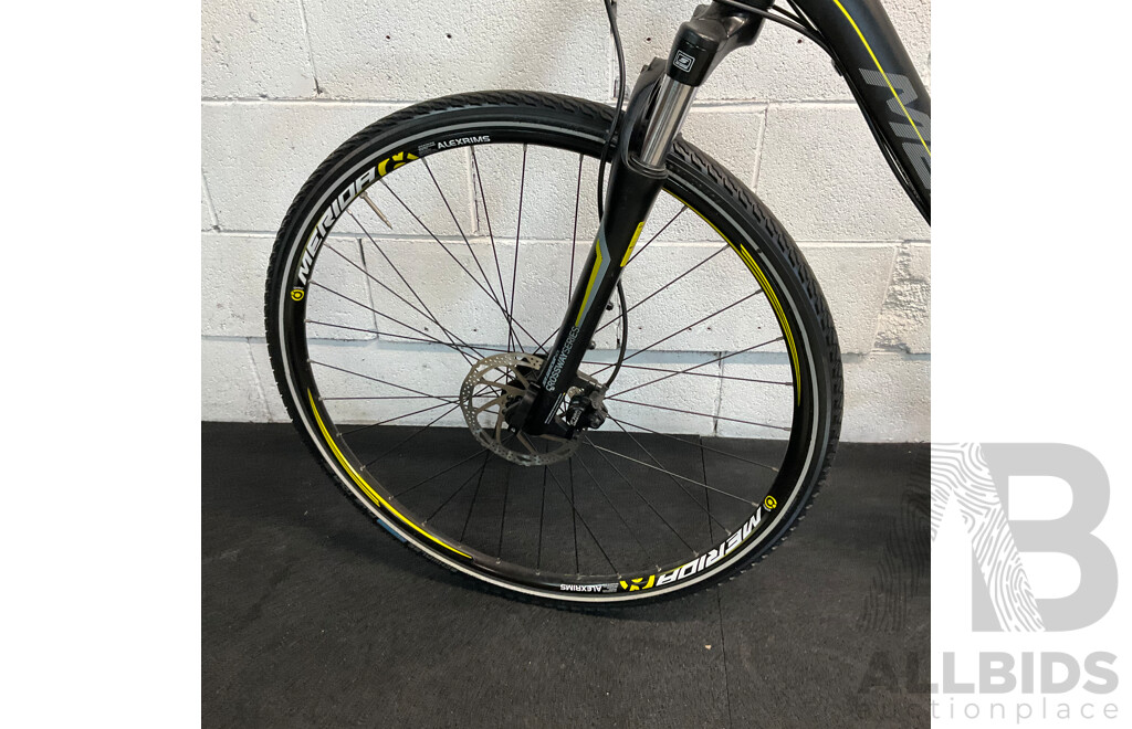 Merida Crossway 100 Bike - Size 52