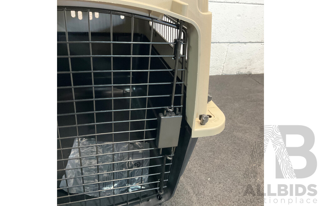 Petmate Vari Kennel Heavy-Duty Dog Travel Crate