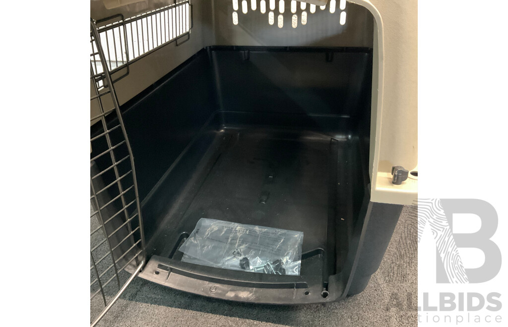 Petmate Vari Kennel Heavy-Duty Dog Travel Crate