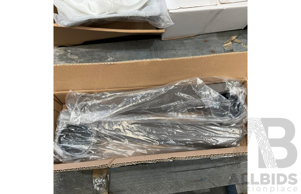 Pallet of Online Order Vehicle Parts/Accessories Returned Parcels