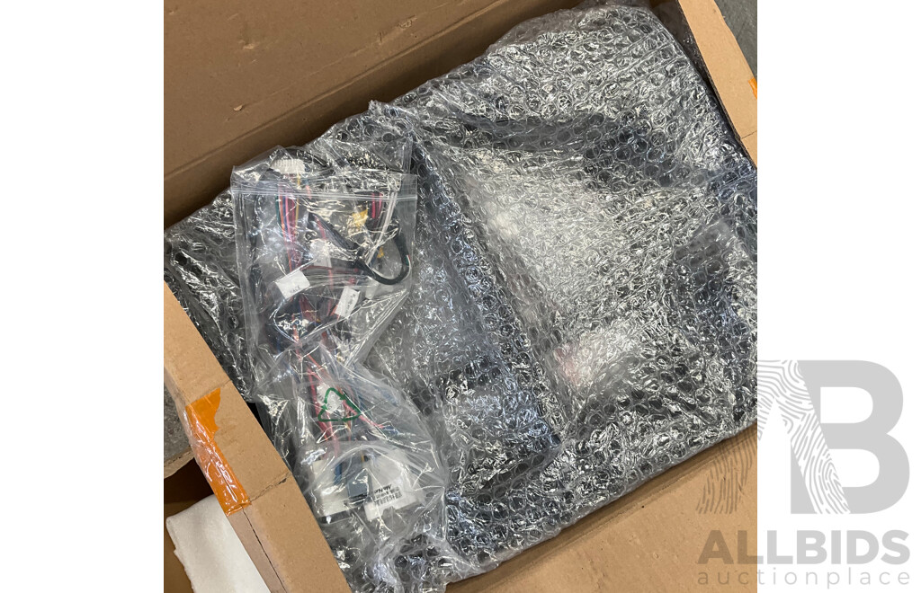 Pallet of Online Order Vehicle Parts/Accessories Returned Parcels