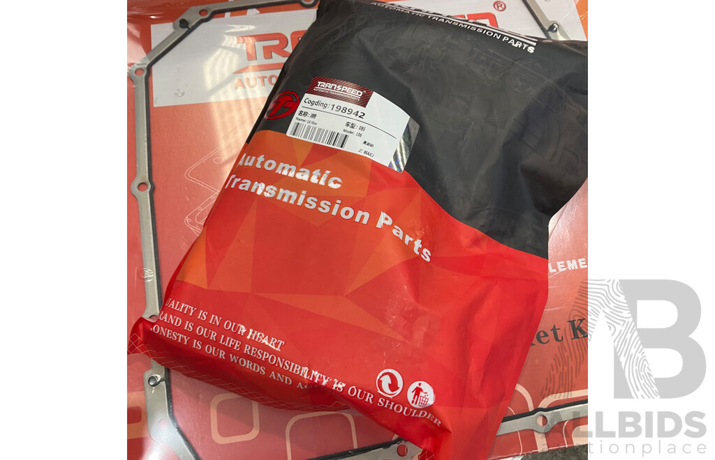 Pallet of Online Order Vehicle Parts/Accessories Returned Parcels