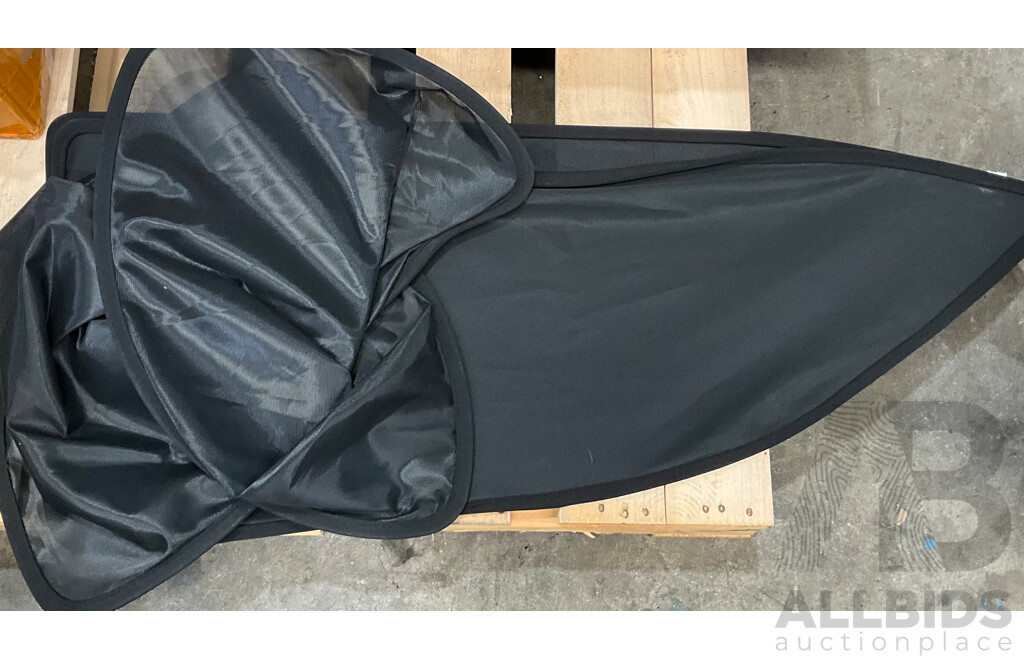 Pallet of Online Order Vehicle Parts/Accessories Returned Parcels