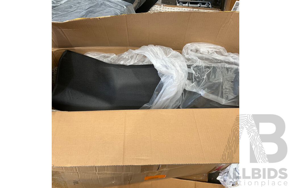 Pallet of Online Order Vehicle Parts/Accessories Returned Parcels