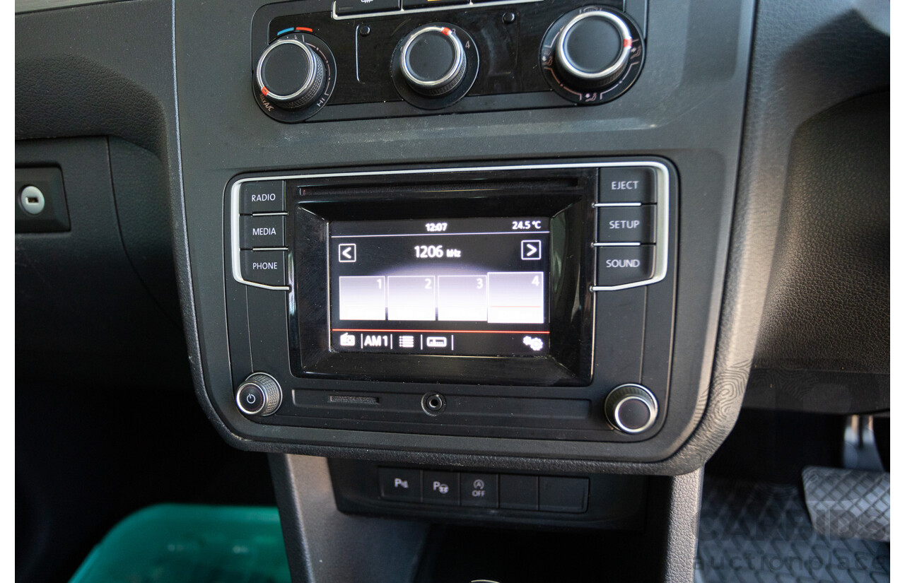 04/2018 Volkswagen Caddy Maxi Trendline TSI220 2K MY18 4D Wagon White Turbo 1.4L - 7 seats