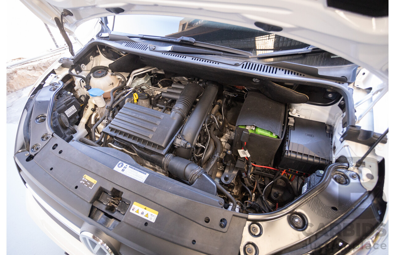 04/2018 Volkswagen Caddy Maxi Trendline TSI220 2K MY18 4D Wagon White Turbo 1.4L - 7 seats