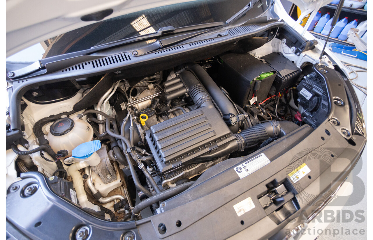 04/2018 Volkswagen Caddy Maxi Trendline TSI220 2K MY18 4D Wagon White Turbo 1.4L - 7 seats