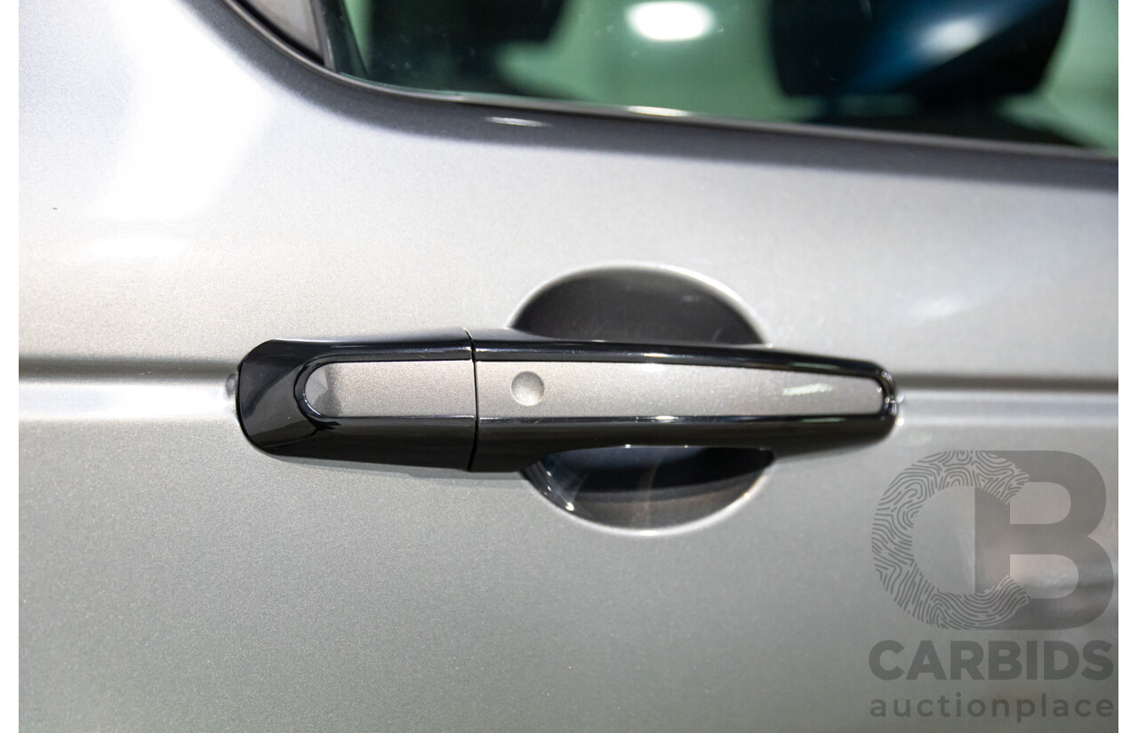 02/2018 Land Rover Discovery Sport Si4 SE Dynamic Design Pack (177kW AWD) 5 Seat L550 MY18 4D Wagon Corris Grey Metallic/ Santorini Black Roof Turbo 2.0L