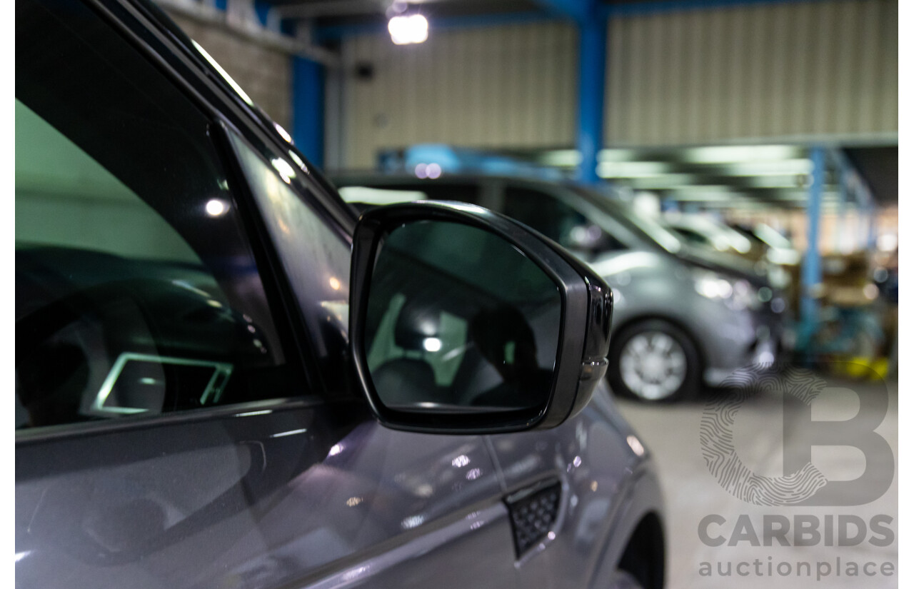 02/2018 Land Rover Discovery Sport Si4 SE Dynamic Design Pack (177kW AWD) 5 Seat L550 MY18 4D Wagon Corris Grey Metallic/ Santorini Black Roof Turbo 2.0L