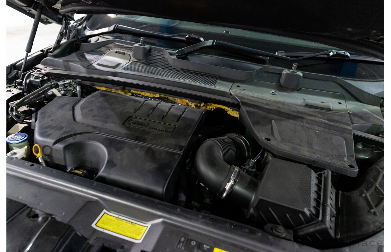 02/2018 Land Rover Discovery Sport Si4 SE Dynamic Design Pack (177kW AWD) 5 Seat L550 MY18 4D Wagon Corris Grey Metallic/ Santorini Black Roof Turbo 2.0L